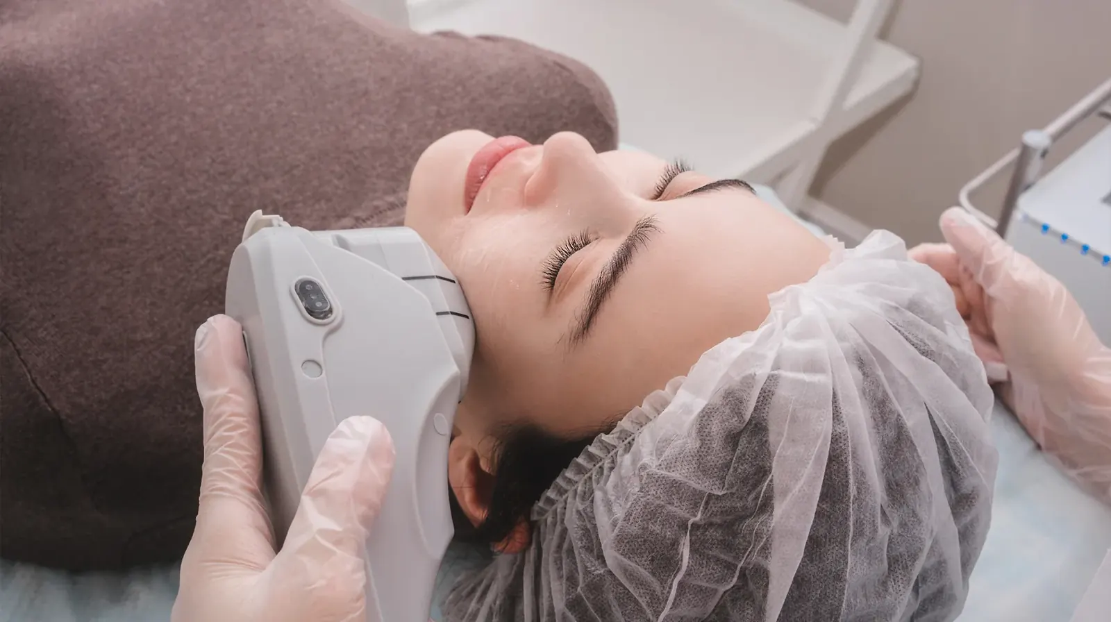 HIFU (High-Intensity Focused Ultrasound)